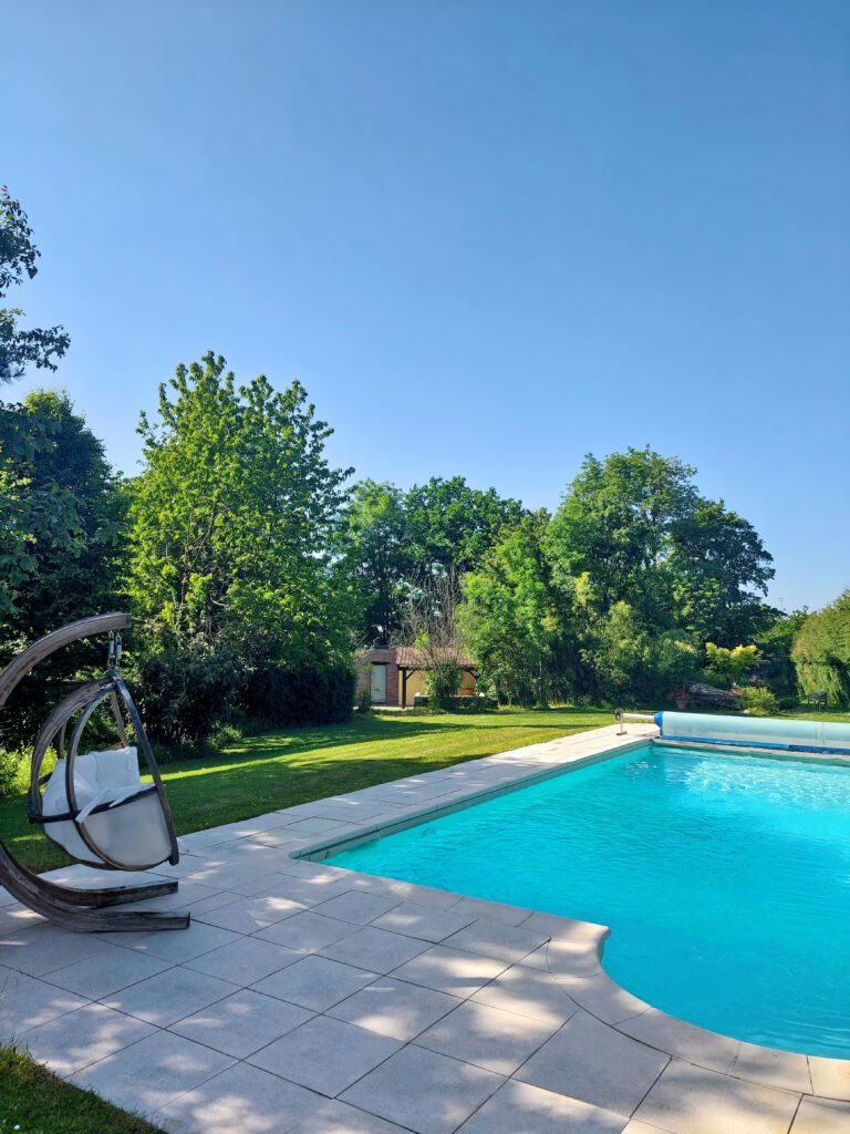 Piscine au Spa du Cabanon à Marche en Famenne