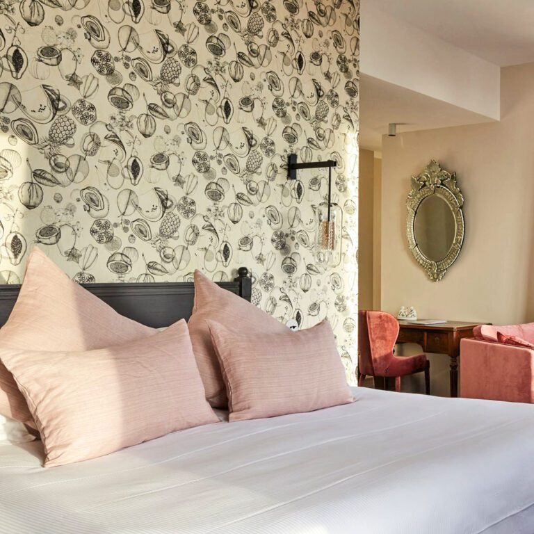 Lit confortable du Manoir de Lan Kerellec à Trébeurden en Bretagne