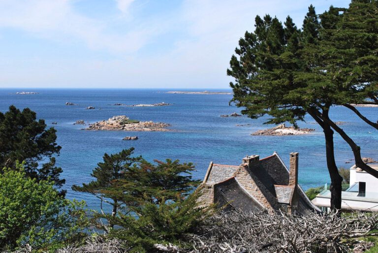 Alentours du Manoir de Lan Kerellec à Trébeurden en Bretagne