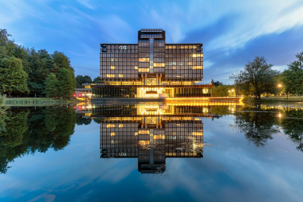 Hôtel à la tombée de la nuit au Mix Brussels