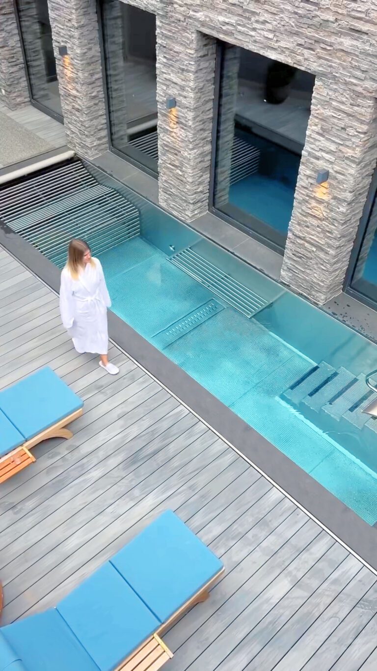 the capra cover piscine
