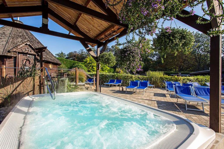 Jacuzzi extérieur à Thermen Dilbeek près de Bruxelles