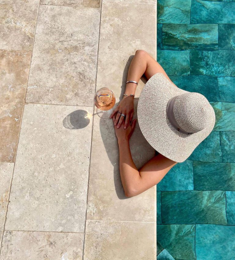 Piscine à La Bastide du Rocher près de Fréjus