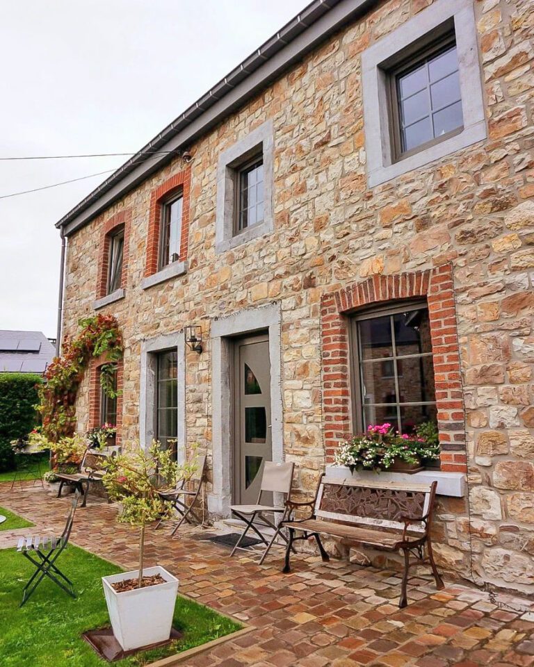 Façade de la maison aux Monts d'Aisne près de Durbuy