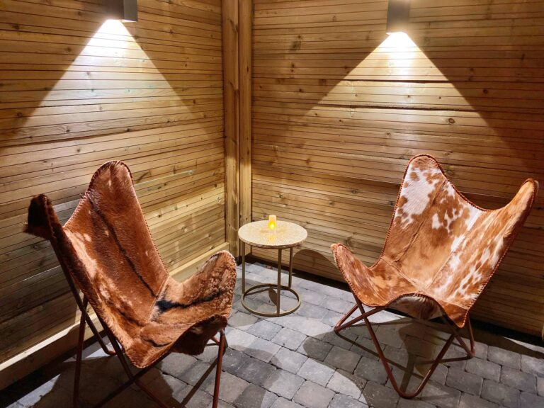 Fauteuils au Spa du Cabanon à Marche en Famenne