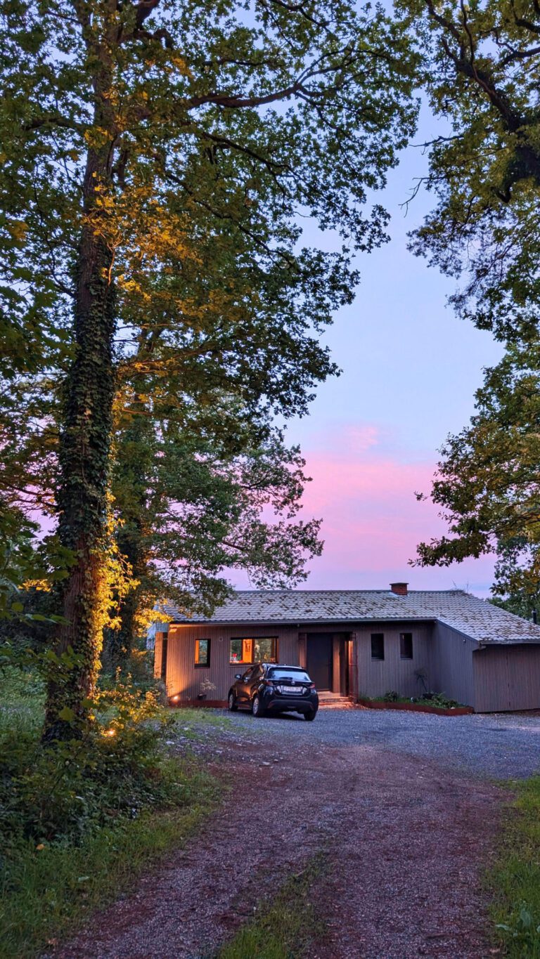 luna cottage cover coucher de soleil