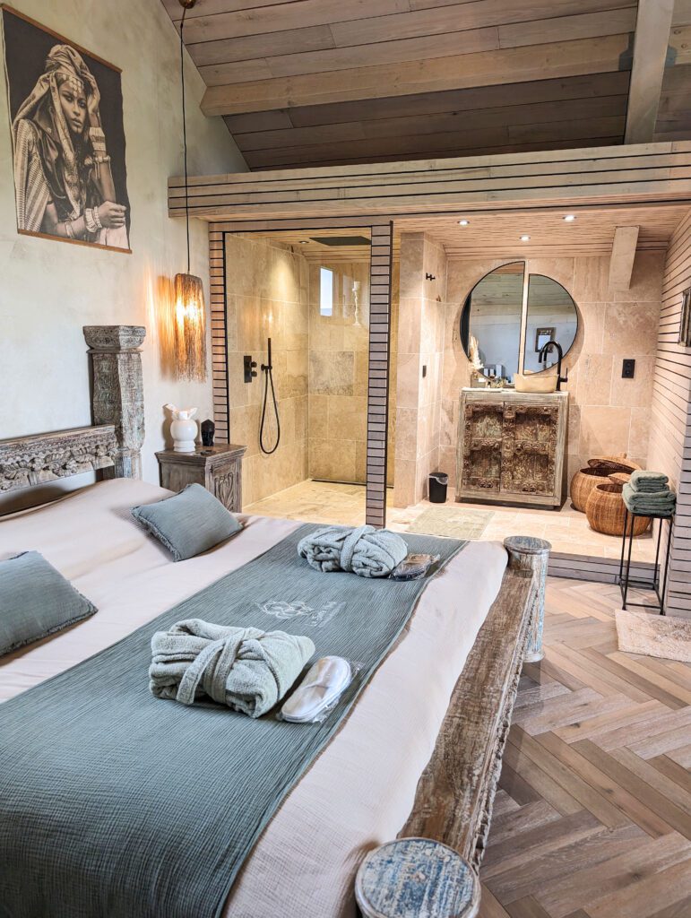 Lit confortable de la Suite 77