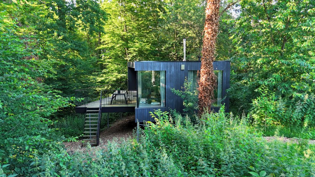 Cabane à la lisière de la forêt à Loof Cabin près d'Hasselt