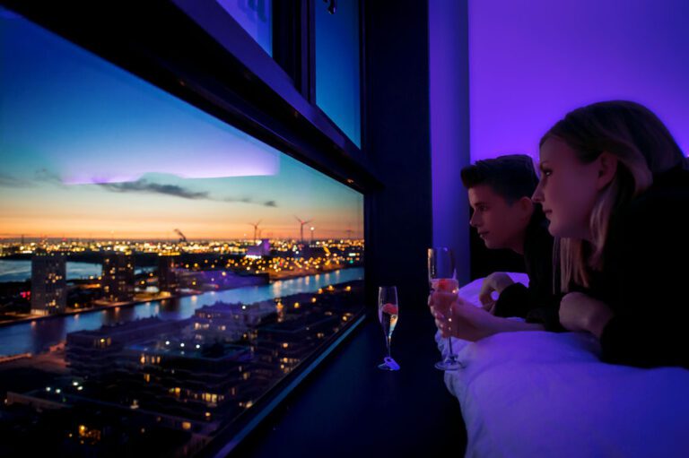 Vue de nuit à SkyNooz à Anvers