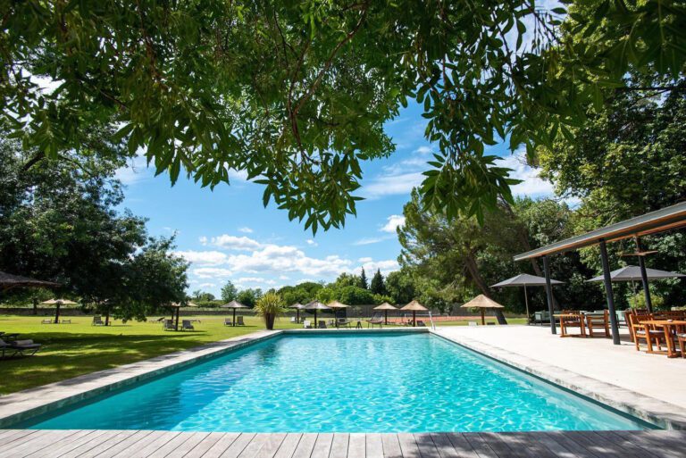 Piscine extérieur Château des Alpilles à Saint-Remy-de-Provence