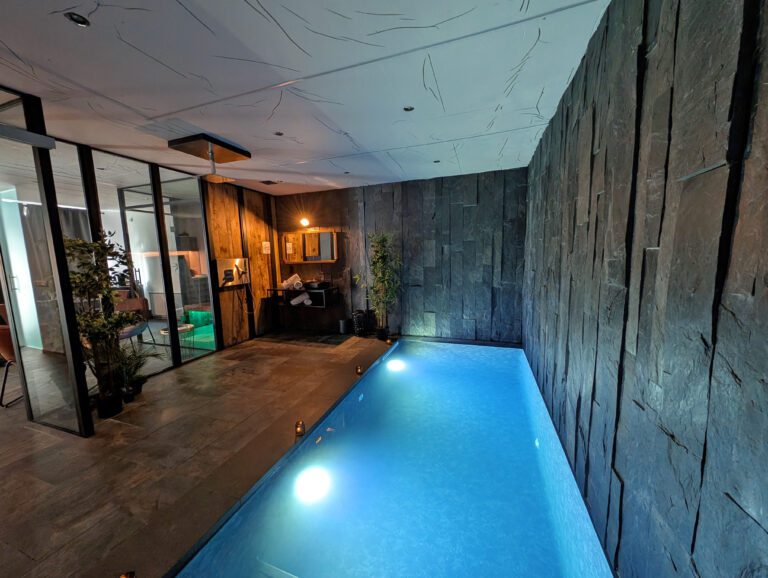 Piscine au Gîte Léone près de Liège