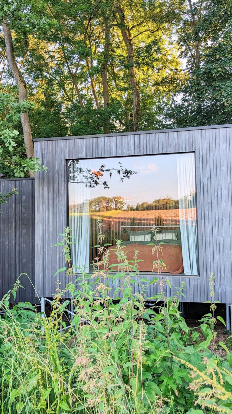 bast cabin cover