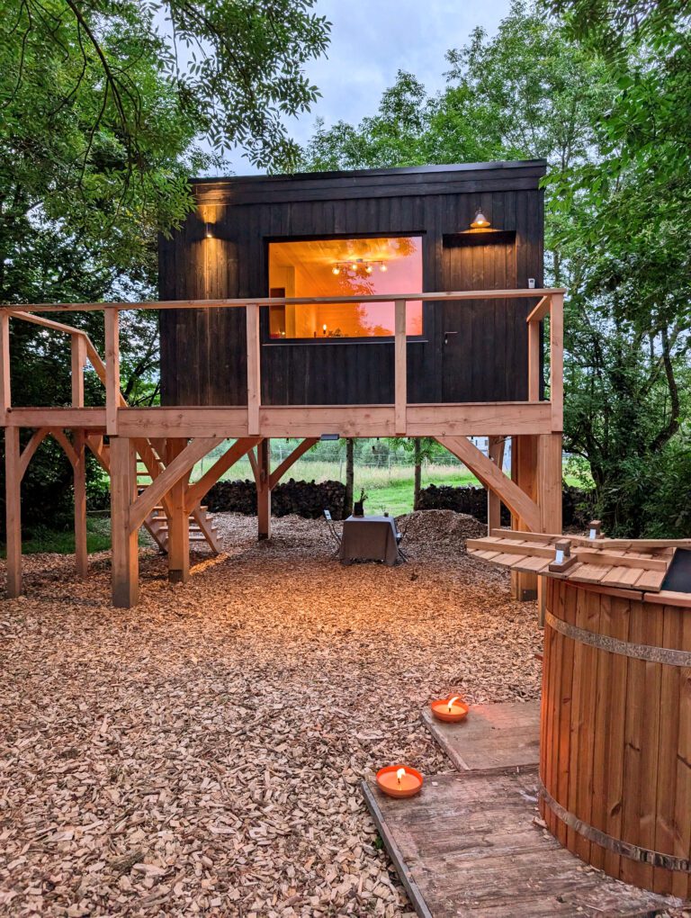 Cabane Perchée à la Ferme du Ry