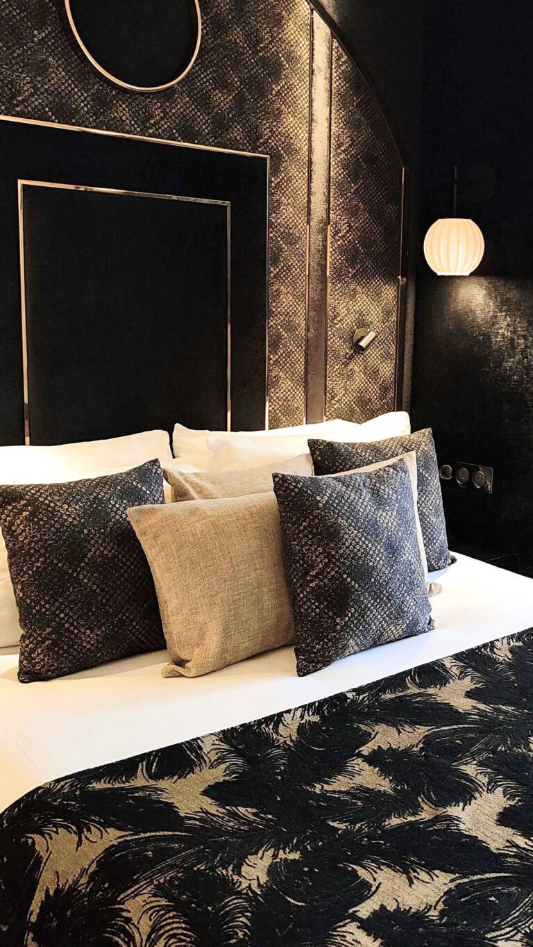 paris jadore hotel cover suite bain de minuit