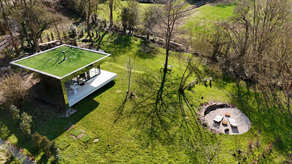 Lodge vue du ciel aux Fées Miroir près de Namur