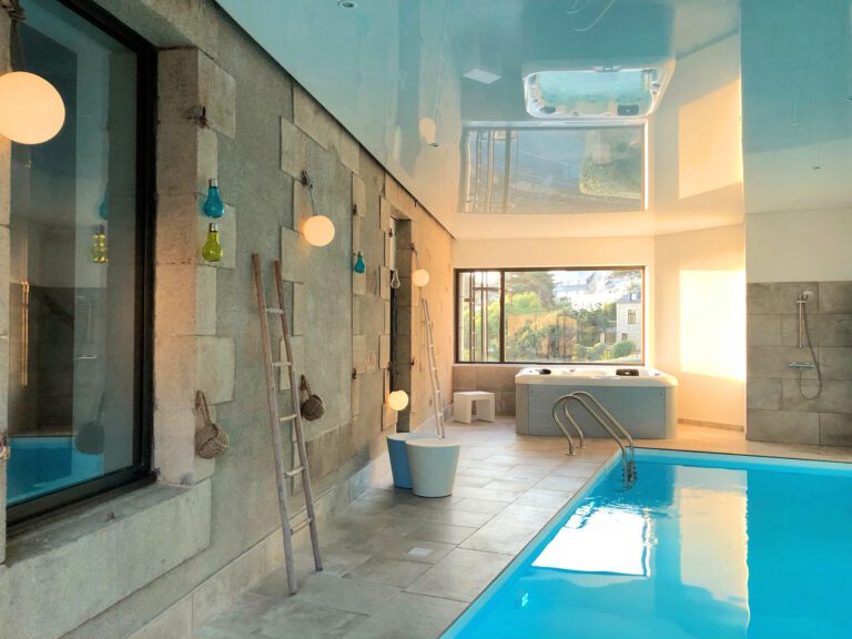 Piscine au Pavillon de la Plage à Trébeurden
