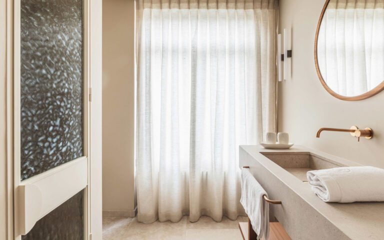 Salle de bain au Raphaëlles Boutique à Bruges