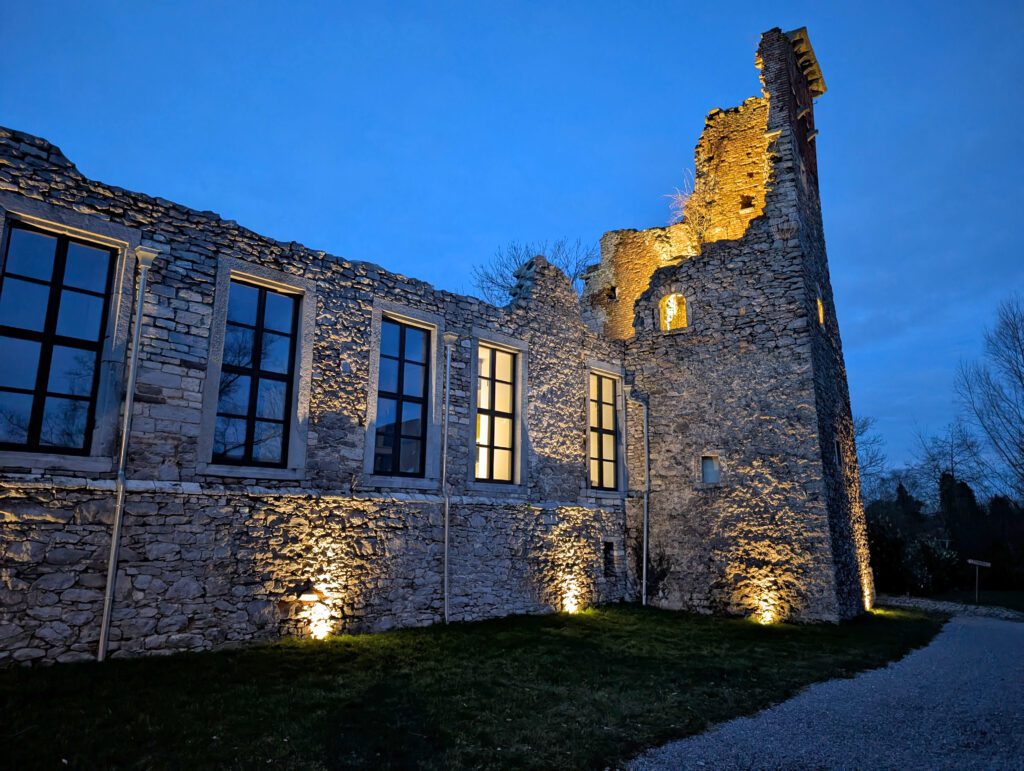 Les Ruines du Château de nuit
