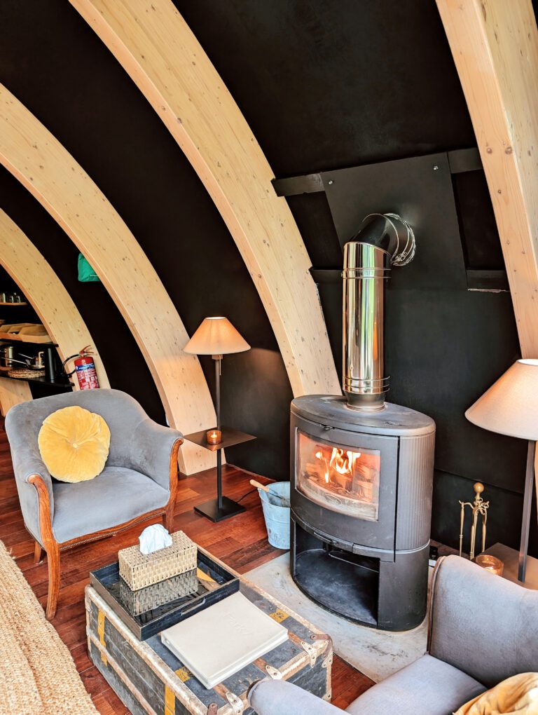 Poêle à bois à Room 8 à Bruxelles