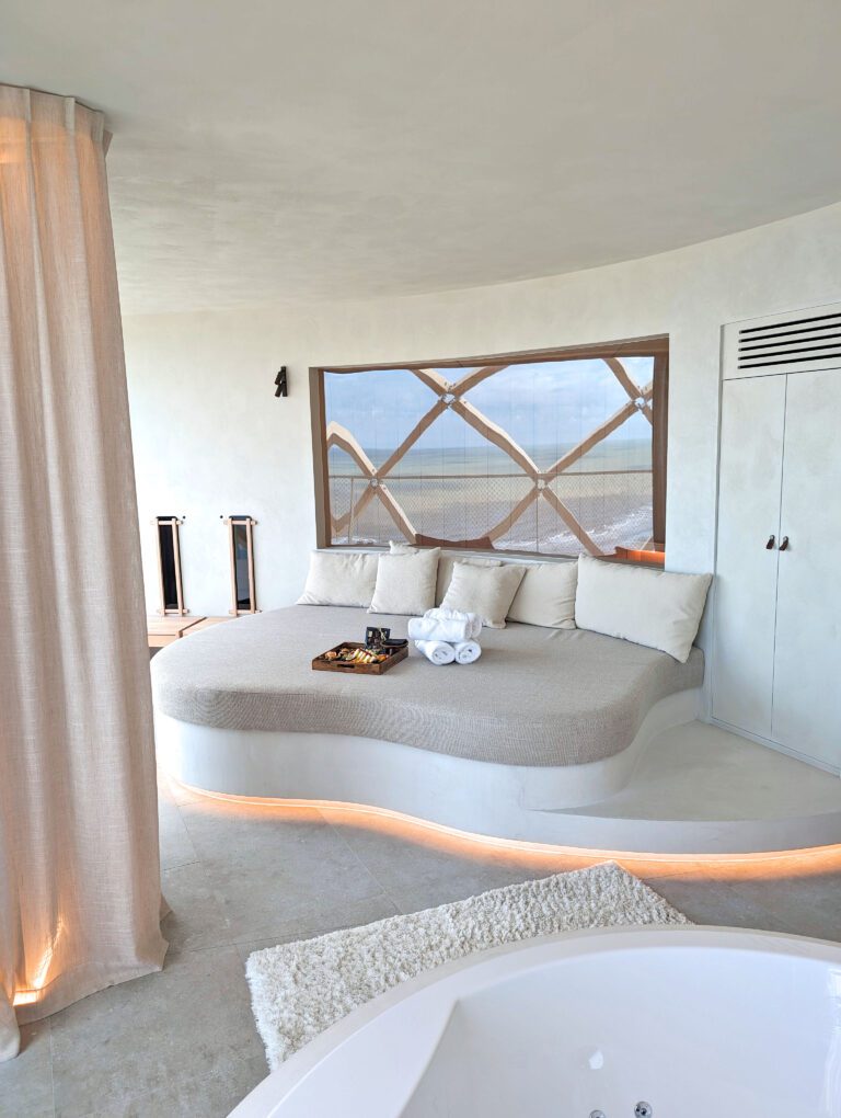 Chambre avec baignoire balnéo au C-Hotels Silt à Middelkerke