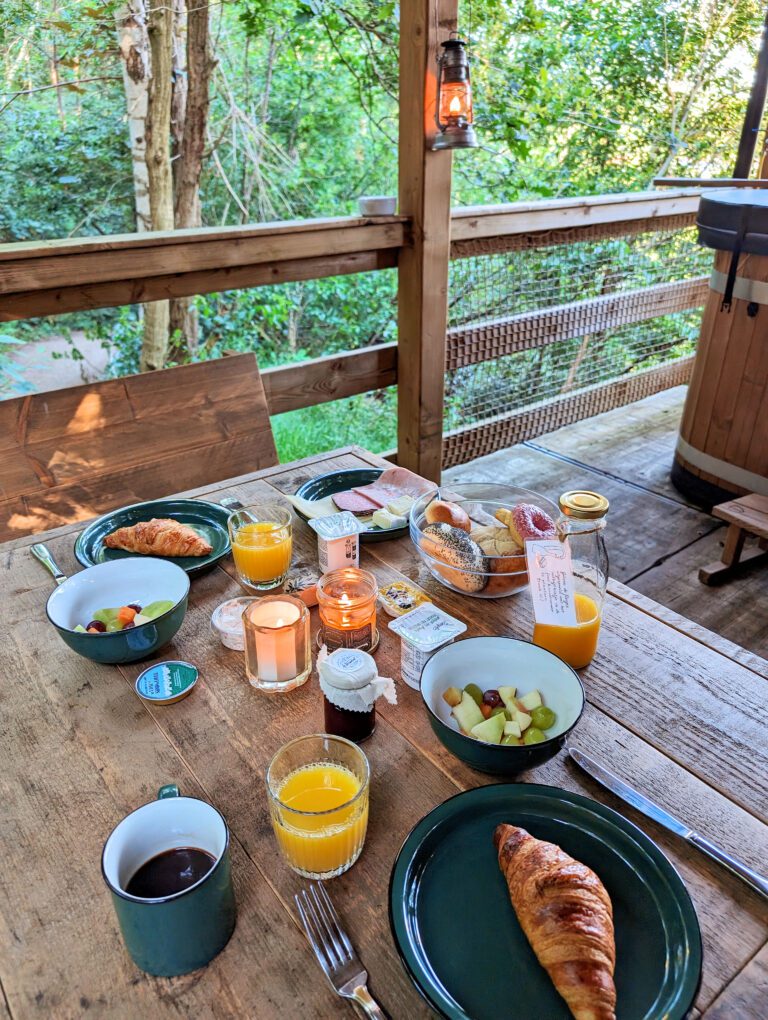 Petit déjeuner à Warredal dans le Limbourg