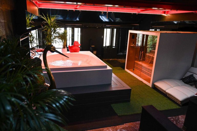 Jacuzzi et sauna privatif au Cosy Corner Waterloo près de Bruxelles