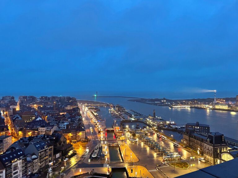 Vue sur Ostende depuis la suite à Uminooz à Ostende