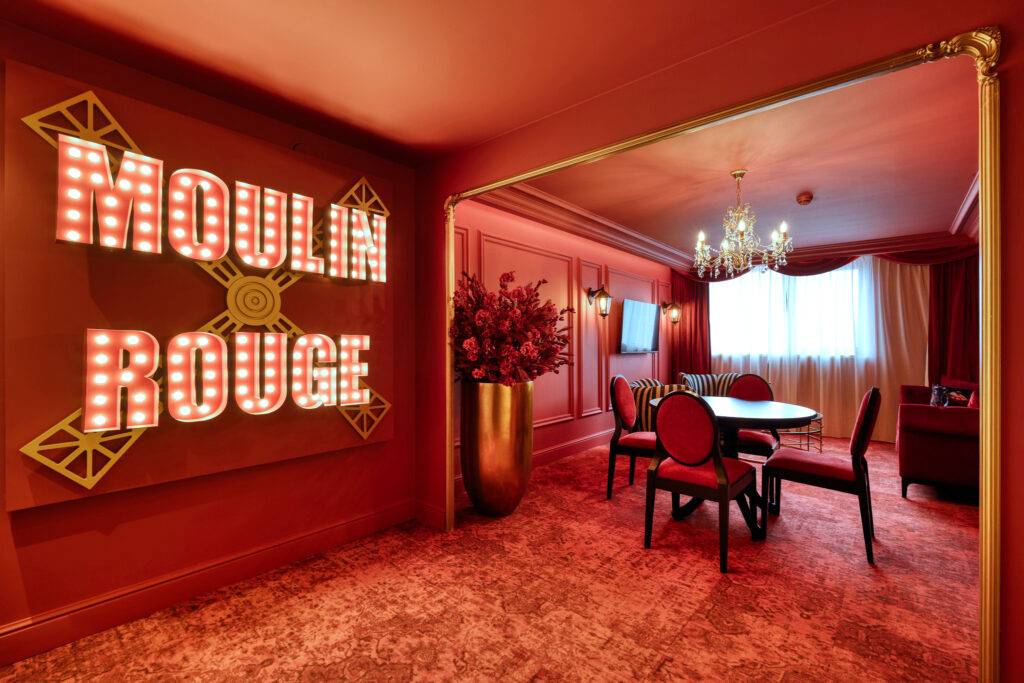 Suite Cabaret Rouge