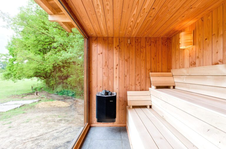 Sauna avec vue Cabanes Champêtres sur le Domaine des Trois Tilleuls à Villers-la-Ville