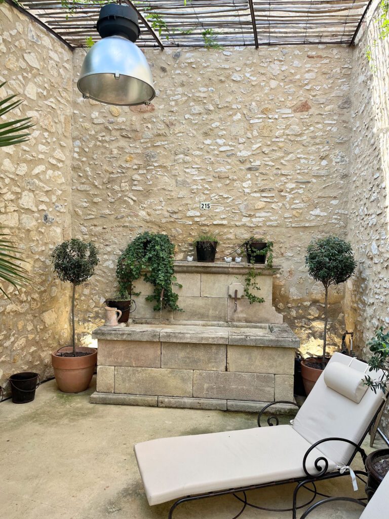 Cour intérieure au 215 Gambetta à Cavaillon