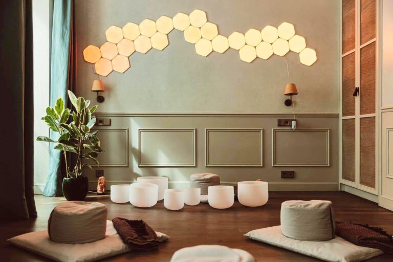 Studio de méditation à HOY Paris Yoga Hôtel