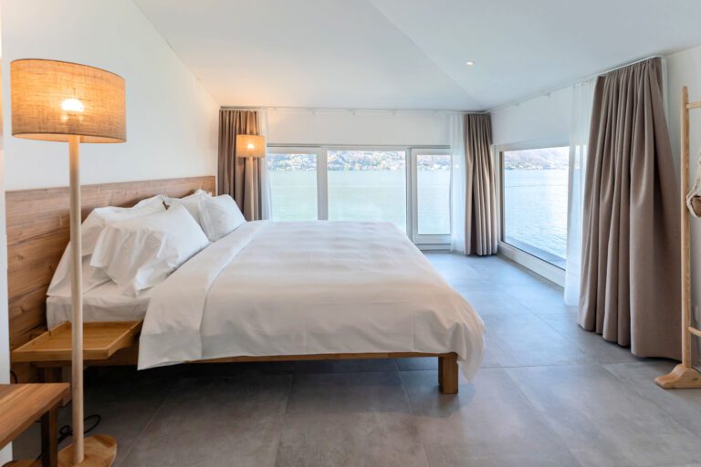 Chambre avec vue sur le lac à la Villa Patria au bord du lac Lugano