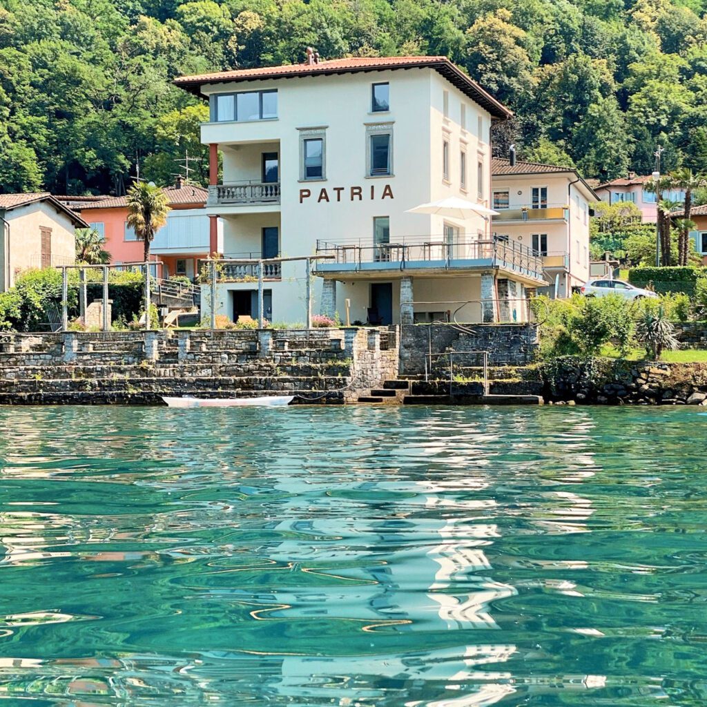 Villa Patria au bord de l'eau du lac Lugano