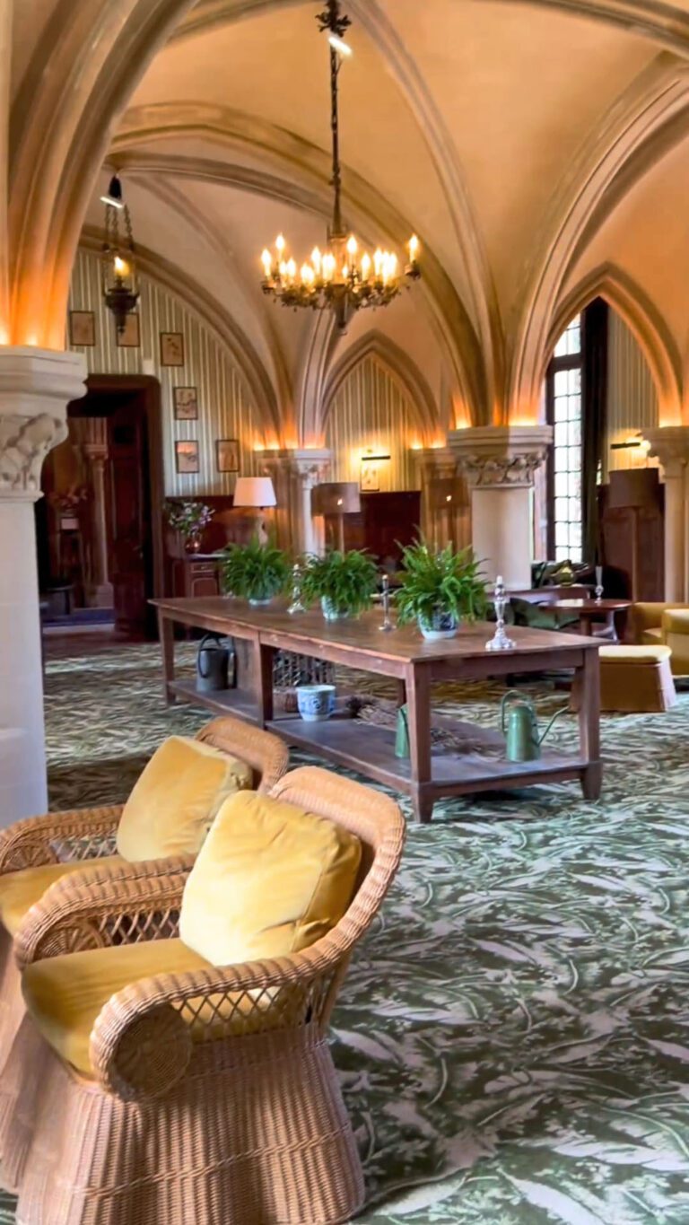 abbaye des vaux de cernay cover salle a manger