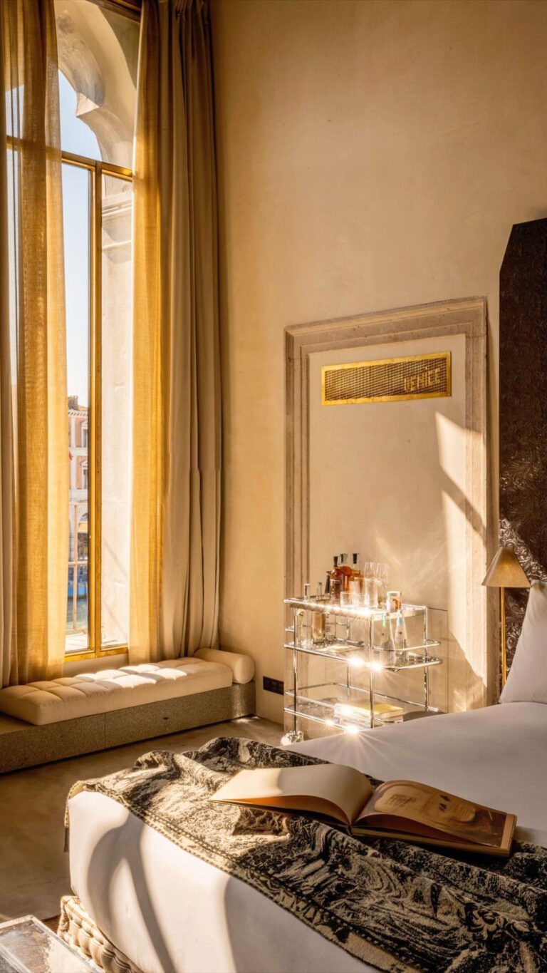 the venice venice hotel cover chambre 34