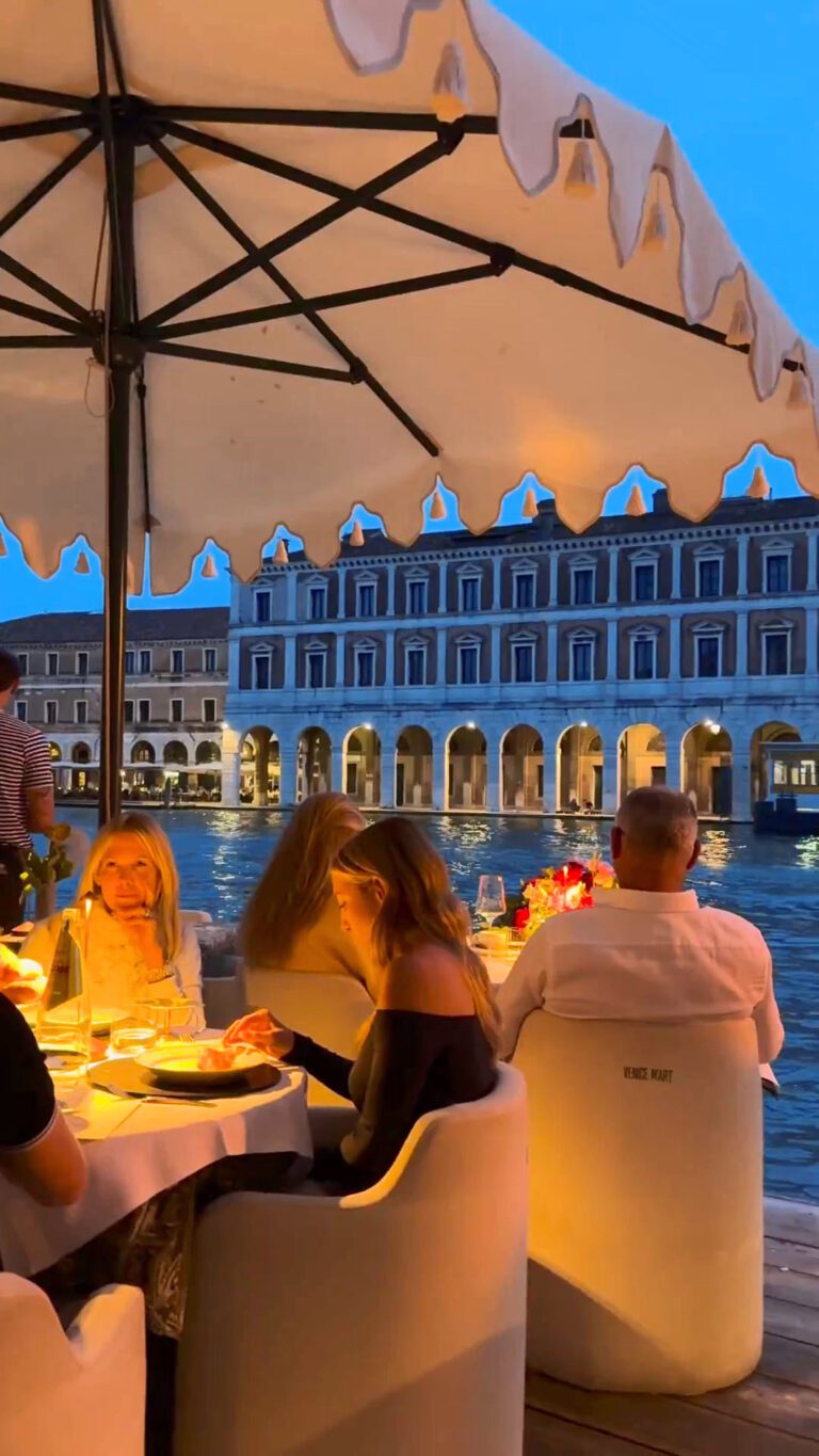 the venice venice hotel cover diner