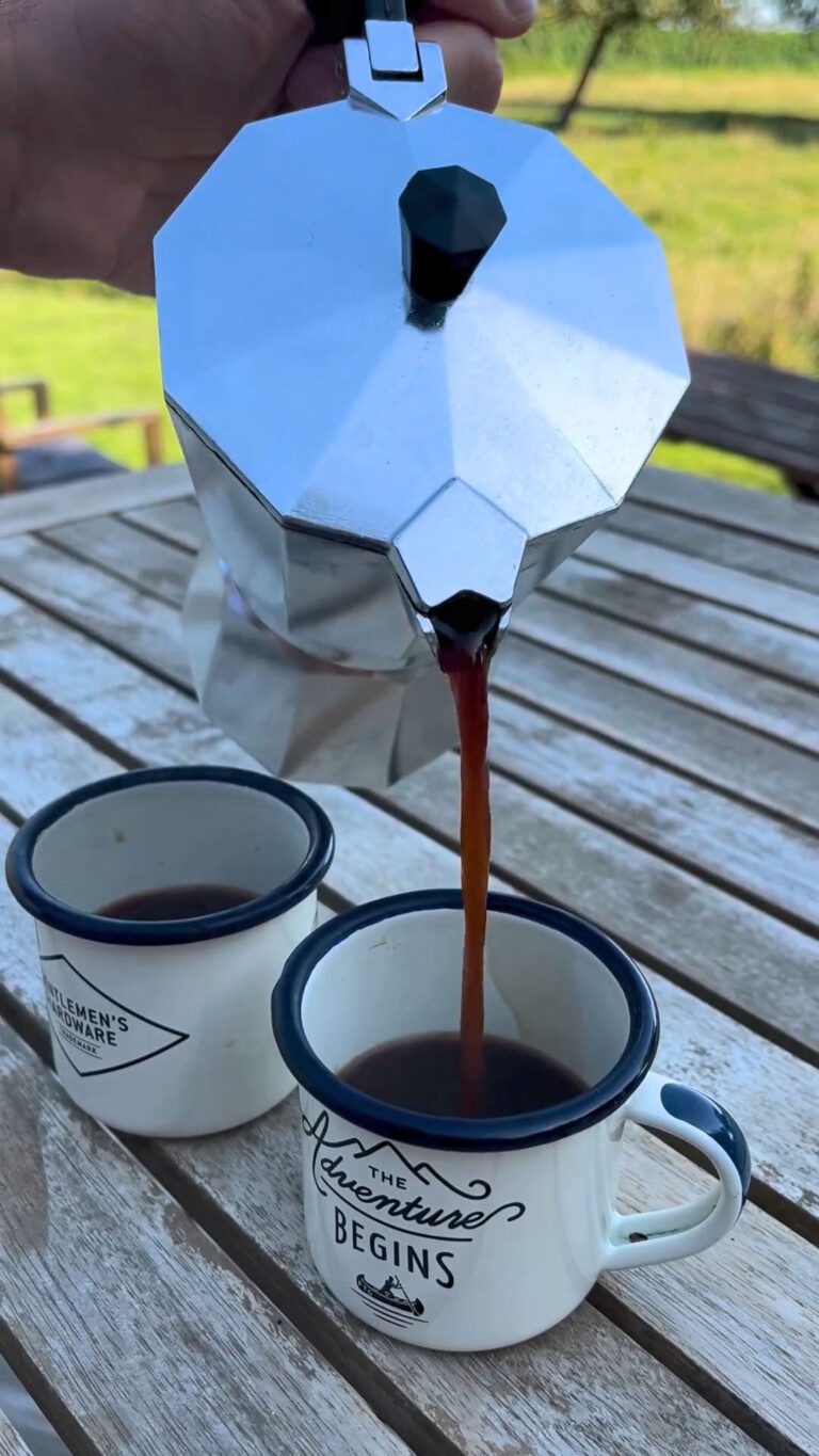 verta tiny house cover cafe