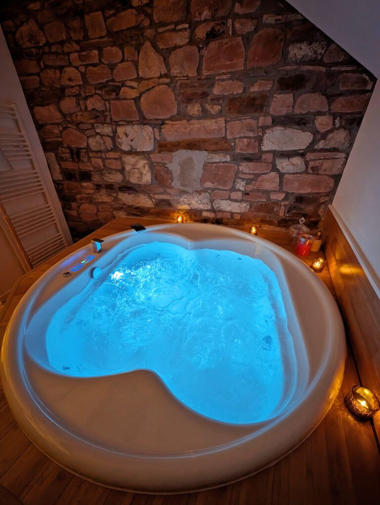 Jacuzzi privatif au Bain de Diane à Aywaille