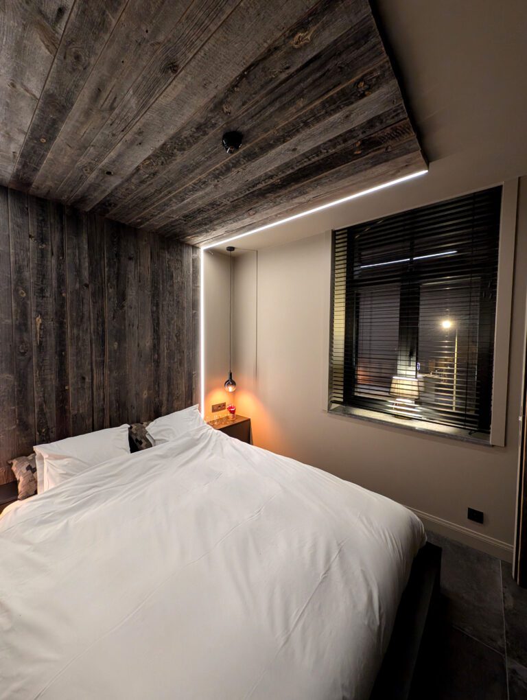Chambre confortable à Substantiel Wellness Suite