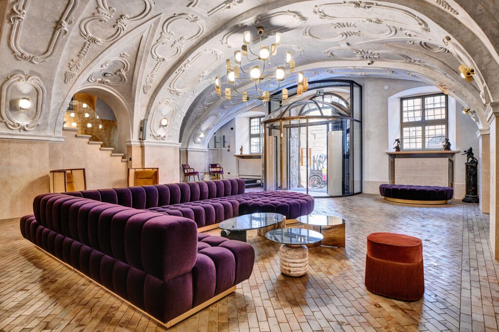 Sublime lobby de l'hôtel au H15 Palace Hotel à Cracovie