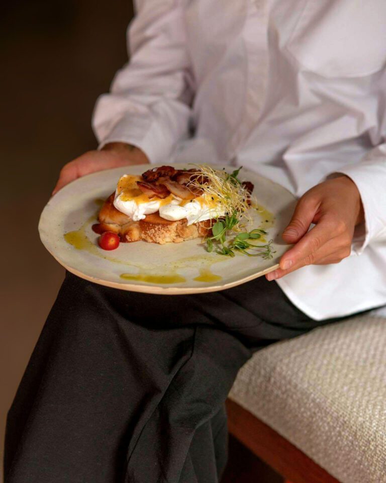 Petit déjeuner savoureux de l'hôtel Warszauer à Cracovie