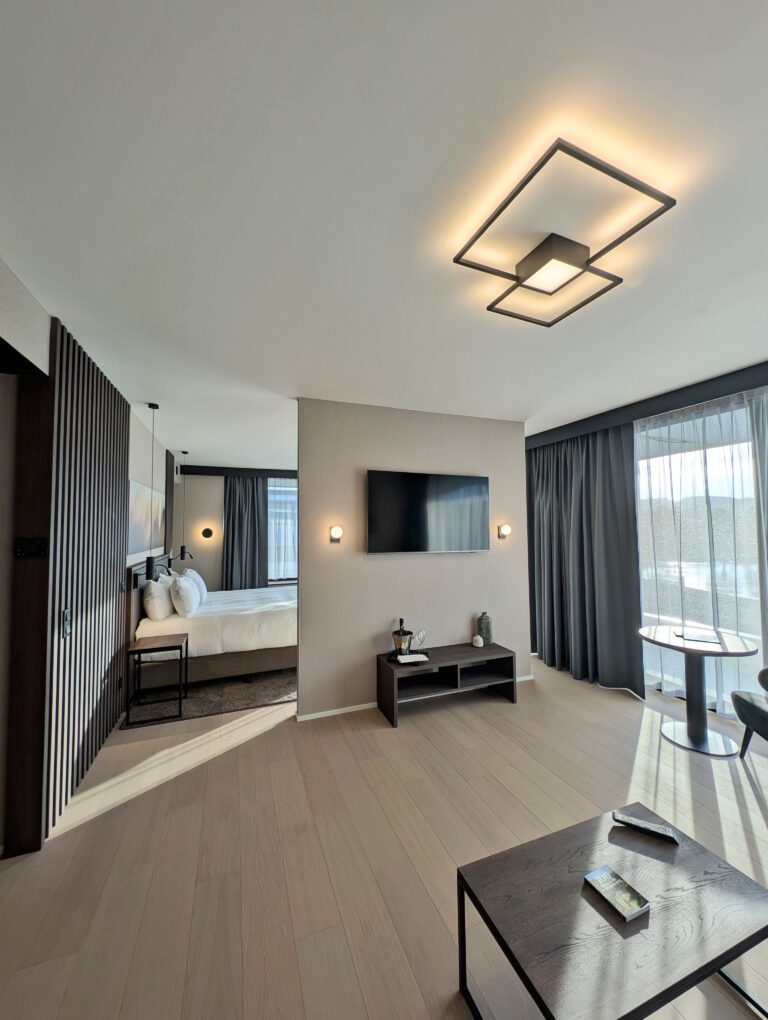 Chambre spacieuse à l'hôtel Anatura au Luxembourg