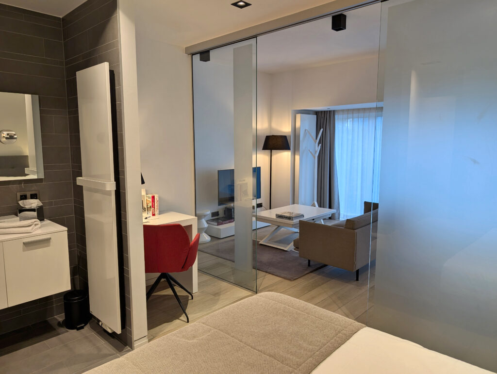 Vue depuis le lit au L-Avenue à Bruxelles